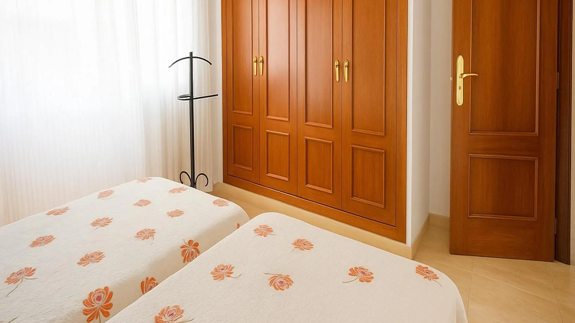 Apartment Central Park-Coastal Refuge By The Beach Estepona